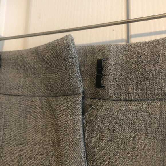 NWT H&M Women's High-Rise Tailored Wide-Leg Pleated Trousers, Size 6 - Picture 2 of 15